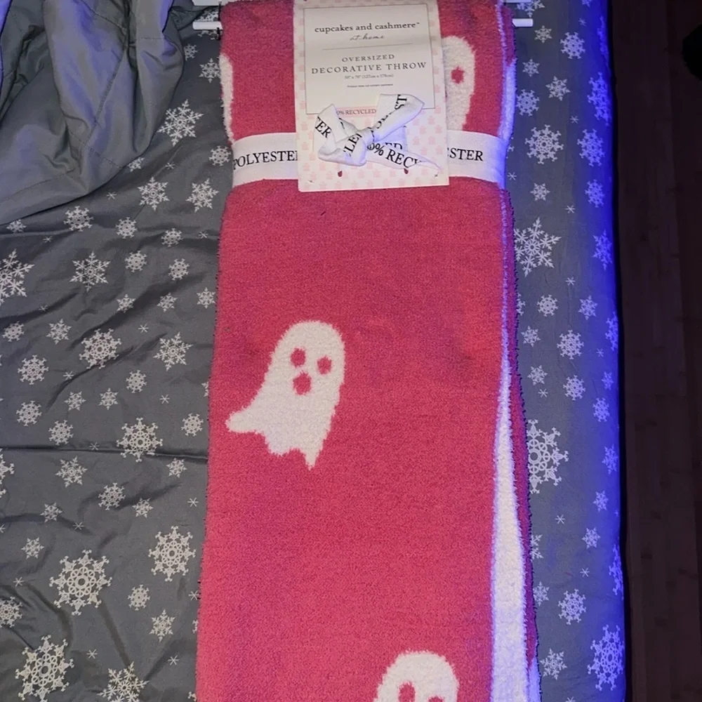 Cupcakes and cashmere Halloween pink ghost reversible blanket